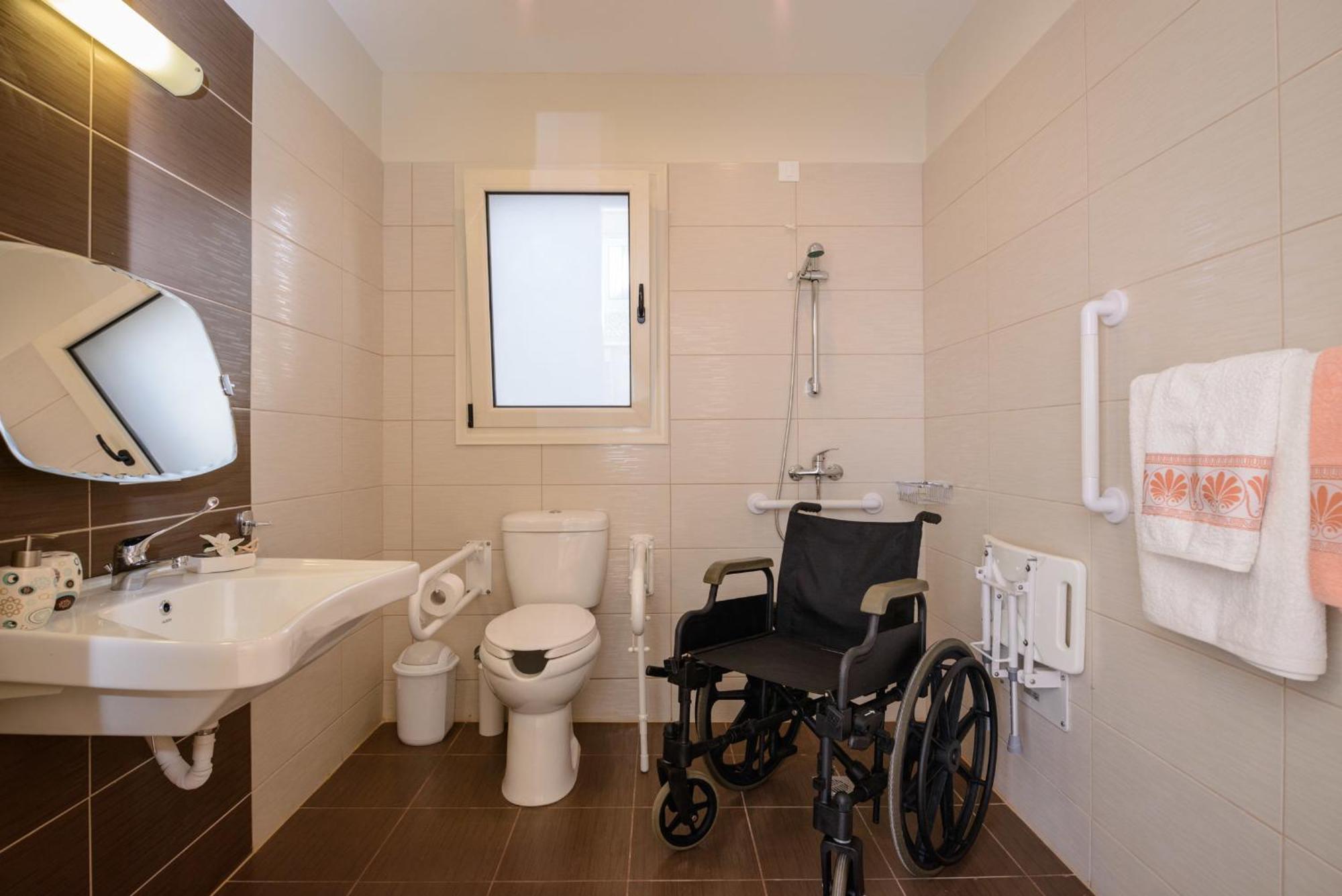 Aksos Suites Accessible Accommodation Agia  Pokoj fotografie